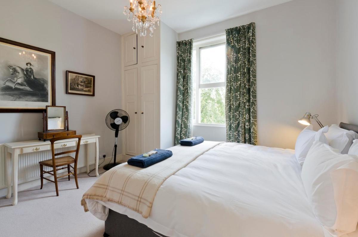런던 Notting Hill Charm -Sleeps 5 - Urban Retreat 아파트 외부 사진