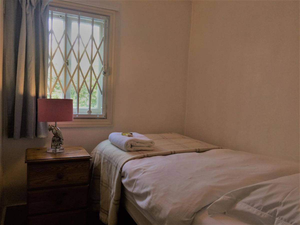 런던 Notting Hill Charm -Sleeps 5 - Urban Retreat 아파트 외부 사진