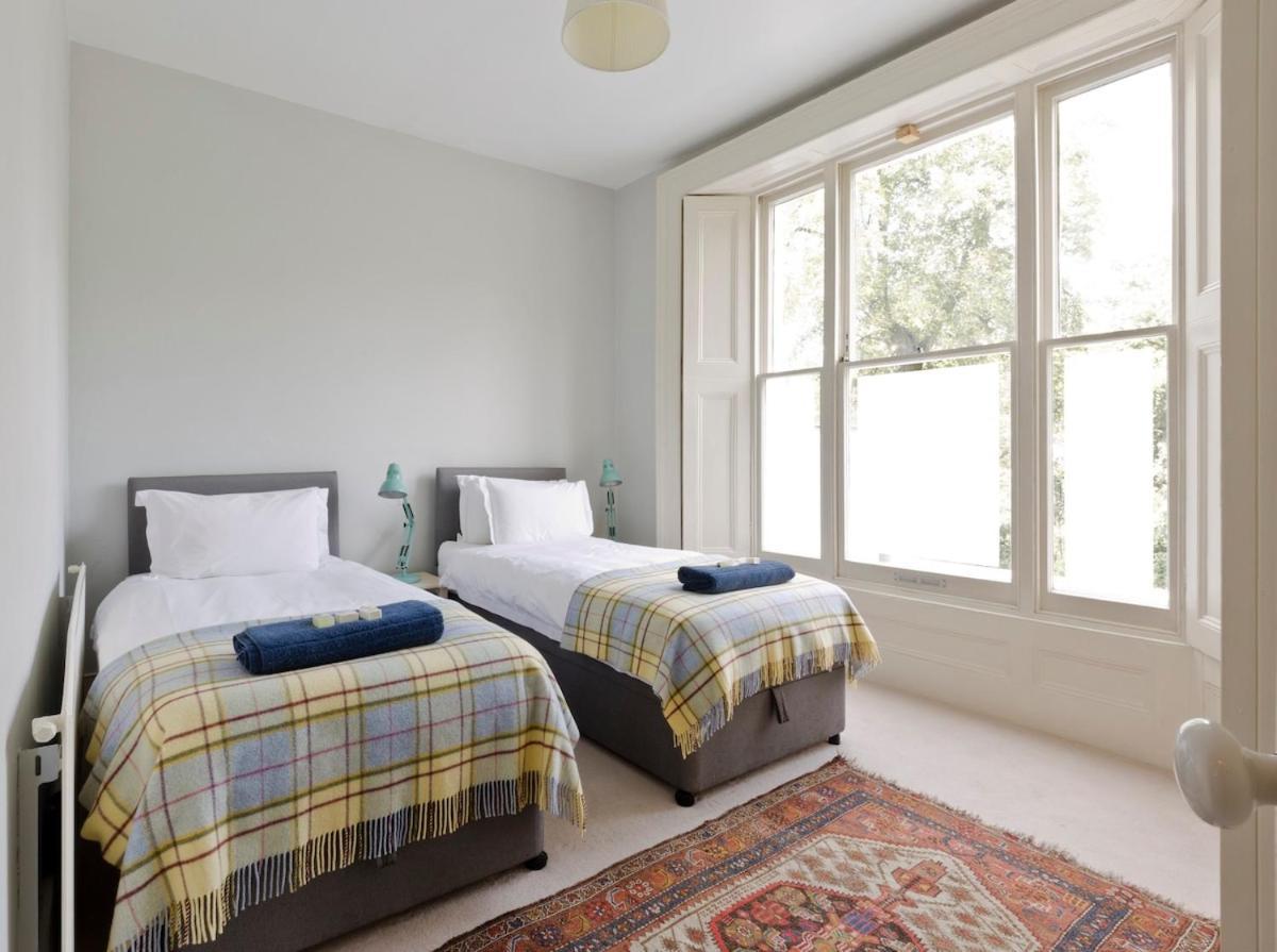 런던 Notting Hill Charm -Sleeps 5 - Urban Retreat 아파트 외부 사진